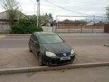 Volkswagen Golf 2005 года за 1 600 000 тг. в Алматы – фото 3