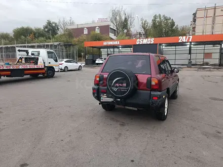 Toyota RAV4 1998 года за 2 800 000 тг. в Алматы – фото 2