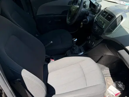 Chevrolet Aveo 2014 года за 2 400 000 тг. в Астана – фото 8