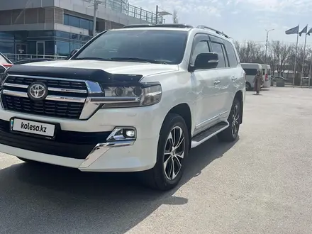 Toyota Land Cruiser 2017 года за 32 000 000 тг. в Атырау – фото 2