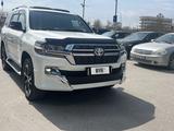 Toyota Land Cruiser 2017 года за 32 000 000 тг. в Атырау