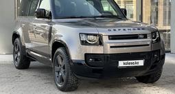 Land Rover Defender 2023 года за 65 001 000 тг. в Алматы – фото 3