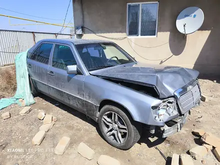 Mercedes-Benz E 300 1991 года за 950 000 тг. в Чунджа