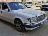 Mercedes-Benz E 230 1992 годаүшін600 000 тг. в Атырау – фото 2