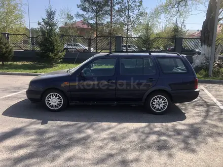 Volkswagen Golf 1995 года за 1 800 000 тг. в Астана – фото 4