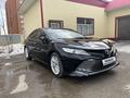 Toyota Camry 2018 годаfor15 100 000 тг. в Актобе – фото 2