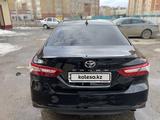 Toyota Camry 2018 годаүшін15 100 000 тг. в Актобе – фото 5