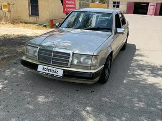 Mercedes-Benz E 260