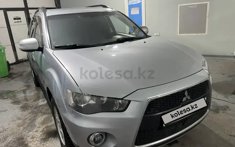 Mitsubishi Outlander 2013 годаfor7 100 000 тг. в Астана