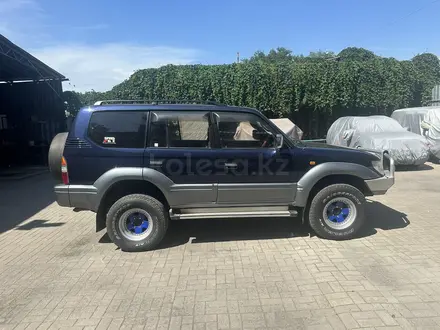 Toyota Land Cruiser Prado 1997 года за 6 100 000 тг. в Алматы – фото 2