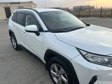 Toyota RAV4 2020 годаfor16 000 000 тг. в Актау – фото 5