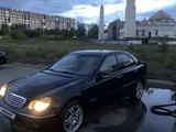 Mercedes-Benz C 200 2001 года за 3 000 000 тг. в Караганда – фото 2