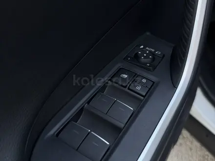 Toyota RAV4 2025 года за 24 000 000 тг. в Актобе – фото 16