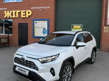 Toyota RAV4 2025 года за 24 000 000 тг. в Актобе – фото 2