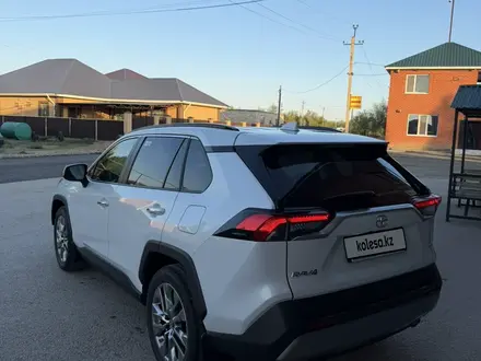 Toyota RAV4 2025 года за 24 000 000 тг. в Актобе – фото 7