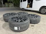 На BMW X5, X6 оригинал. Yokohama 275 40 21, 315 35 21 за 2 300 000 тг. в Алматы – фото 4