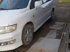 Mitsubishi Chariot, 1999