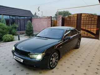 BMW 745