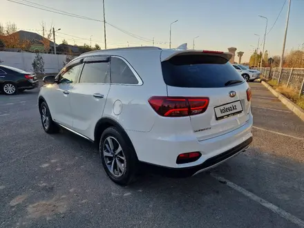Kia Sorento 2018 года за 11 800 000 тг. в Шымкент – фото 6