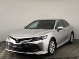 Toyota Camry 2020 года за 14 890 000 тг. в Астана