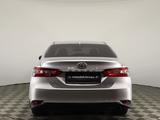 Toyota Camry 2020 года за 14 890 000 тг. в Астана – фото 5