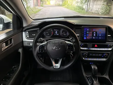 Hyundai Sonata 2017 года за 7 950 000 тг. в Алматы – фото 16