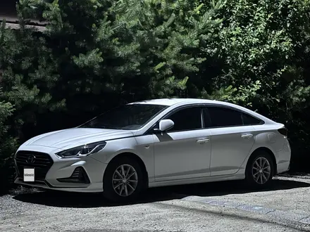 Hyundai Sonata 2017 года за 7 950 000 тг. в Алматы – фото 41