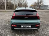 Hyundai Bayon 2024 годаfor7 900 000 тг. в Караганда – фото 4
