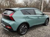 Hyundai Bayon 2024 годаfor7 900 000 тг. в Караганда – фото 5