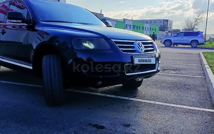 Volkswagen Touareg 2005 года за 4 900 000 тг. в Астана