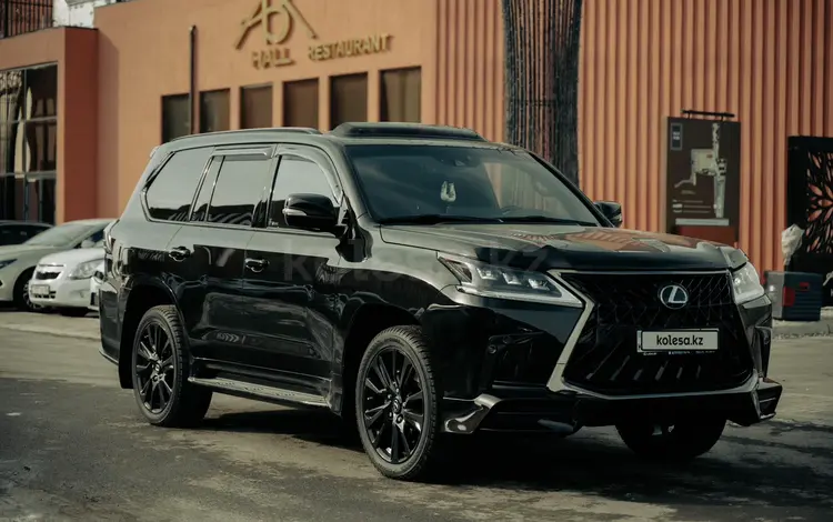 Lexus LX 570 2018 года за 49 000 000 тг. в Атырау