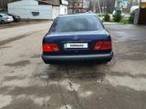 Mercedes-Benz E 200 1998 годаүшін2 200 000 тг. в Алматы – фото 4