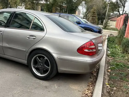 Mercedes-Benz E 320 2002 года за 5 450 000 тг. в Алматы – фото 5