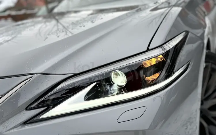 Lexus ES Стекла на Фары/Лексус за 30 000 тг. в Астана