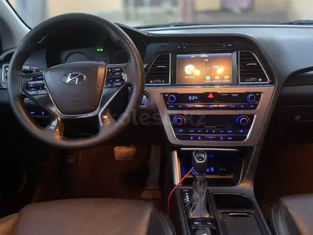 Hyundai Sonata 2017 года за 8 300 000 тг. в Актобе – фото 11