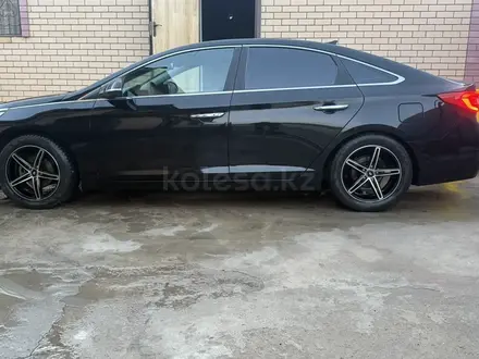 Hyundai Sonata 2017 года за 8 300 000 тг. в Актобе – фото 13