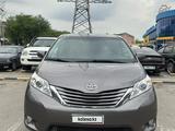 Toyota Sienna 2015 года за 12 800 000 тг. в Алматы