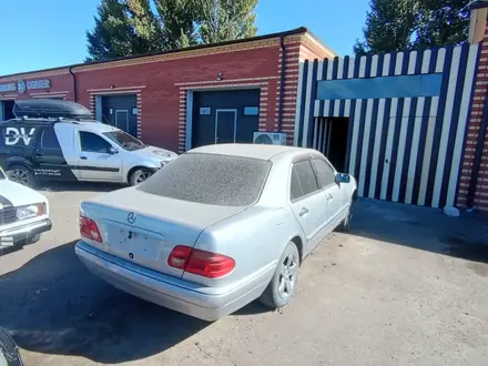 Mercedes-Benz E 300 1998 года за 750 000 тг. в Уральск – фото 6