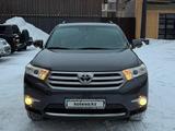 Toyota Highlander 2013 года за 15 600 000 тг. в Караганда