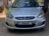 Hyundai Solaris 2011 года за 5 000 000 тг. в Усть-Каменогорск – фото 2