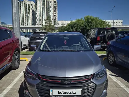 Chevrolet Onix 2023 года за 5 590 000 тг. в Астана – фото 2
