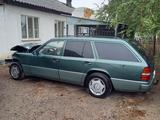 Mercedes-Benz E 200 1993 года за 40 000 тг. в Алматы