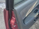 Toyota Avensis 1998 годаүшін2 800 000 тг. в Актобе – фото 4