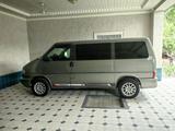 Volkswagen Caravelle 1997 годаүшін3 800 000 тг. в Шымкент