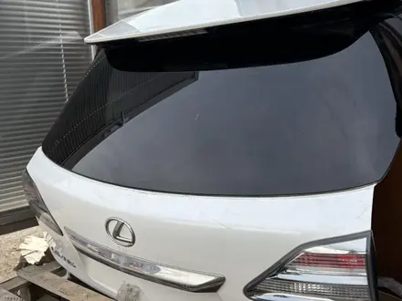 Крышка багажника Lexus Rx350 (Al10) за 1 000 тг. в Алматы – фото 2