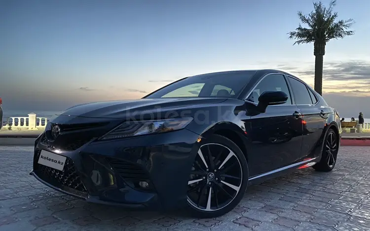 Toyota Camry 2018 года за 10 500 000 тг. в Актау