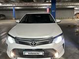 Toyota Camry 2015 годаүшін10 200 000 тг. в Усть-Каменогорск – фото 2