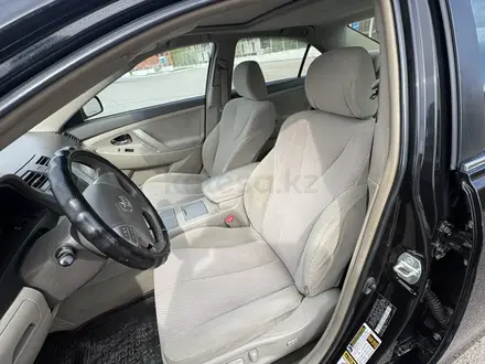 Toyota Camry 2010 года за 5 490 000 тг. в Караганда – фото 14
