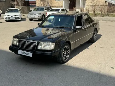 Mercedes-Benz E 320 1995 года за 2 500 000 тг. в Алматы – фото 3