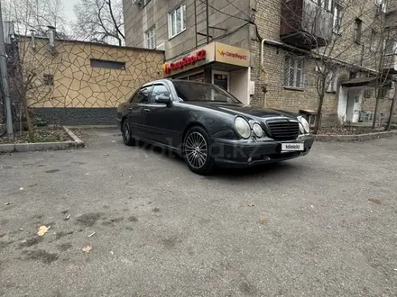 Mercedes-Benz E 320 1999 года за 6 500 000 тг. в Алматы – фото 4